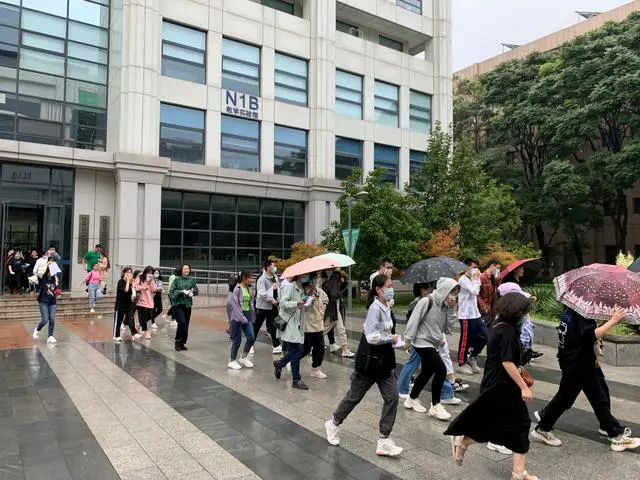 消防云梯车做什么用_消防云梯车长什么样子_消防云梯车怎么做