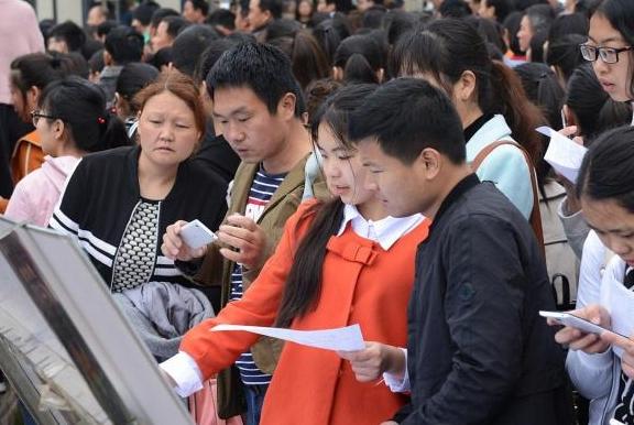 全国各地在编教师真实工资排行榜大揭秘，差距惊人图3