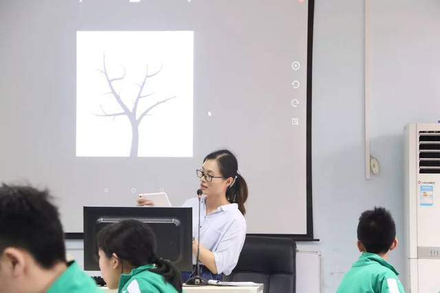 教师工资表引热议，加班超 100 小时工资却令人沉默图1