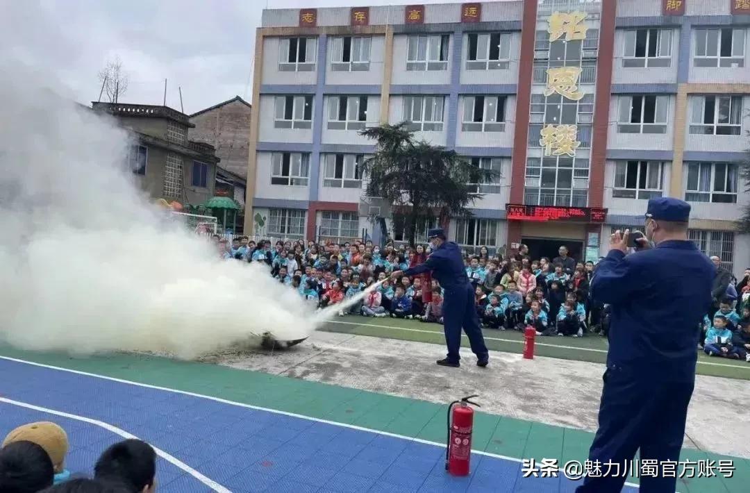 小学教师教育教学工作总结简短_小学教师教育工作总结_总结小学教育教师工作内容