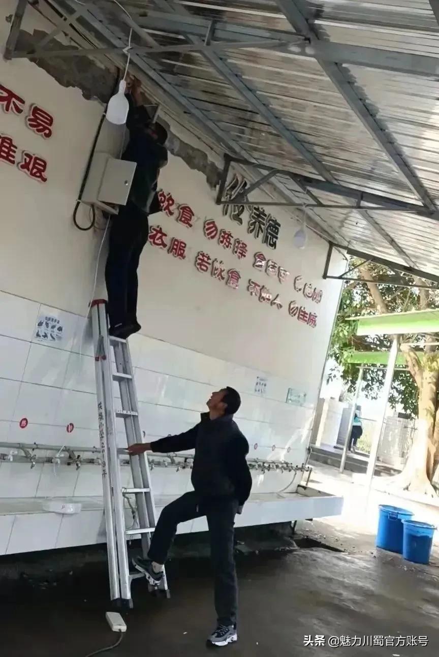 小学教师教育教学工作总结简短_总结小学教育教师工作内容_小学教师教育工作总结