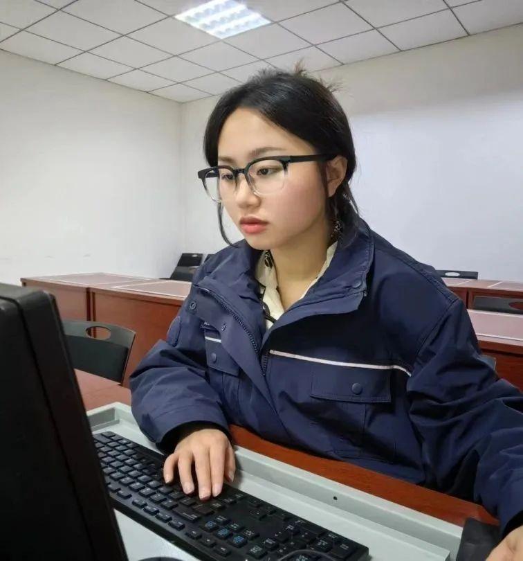钳工高级工_高级工钳工实操_高级工钳工技能鉴定考核试题库
