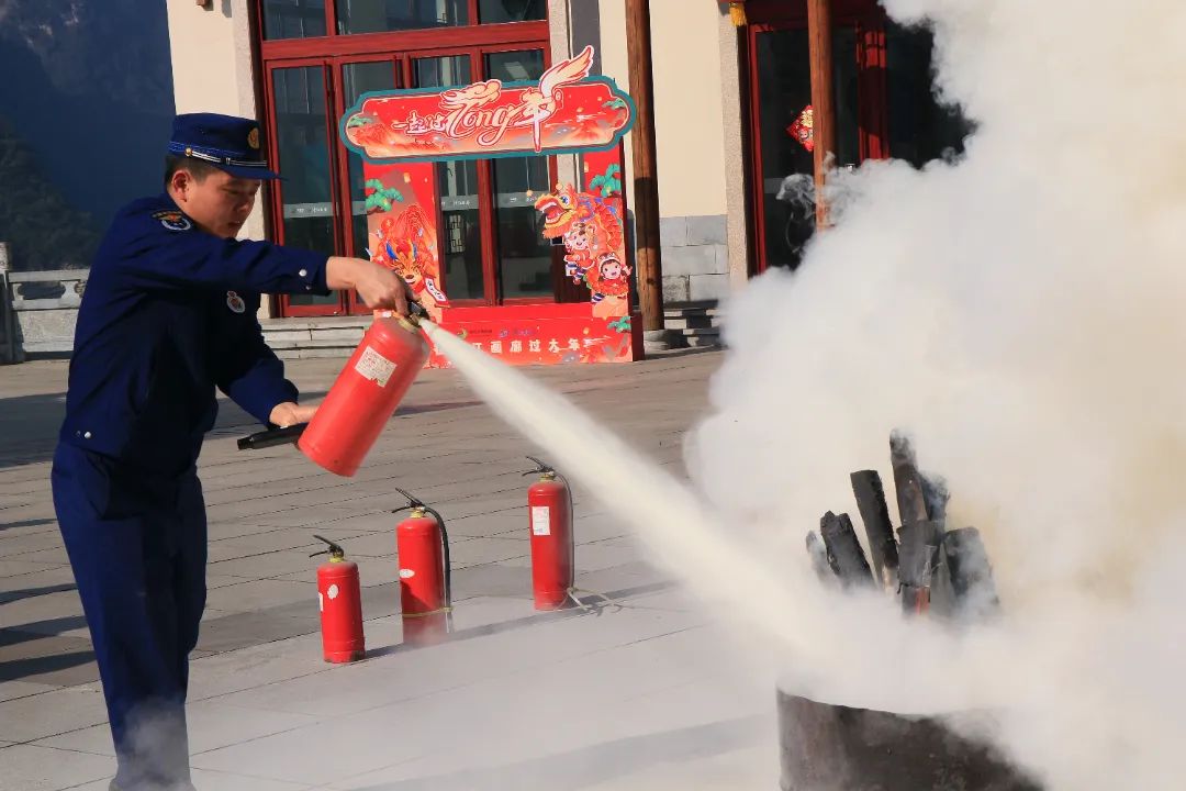 常识灭火消防手抄报_灭火消防知识_消防灭火常识